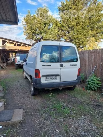 Peugeot parnet 1.4 año 2.000