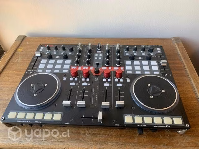 Controlador DJ Profesional 4 deck, sin uso