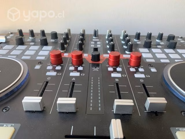 Controlador DJ Profesional 4 deck, sin uso