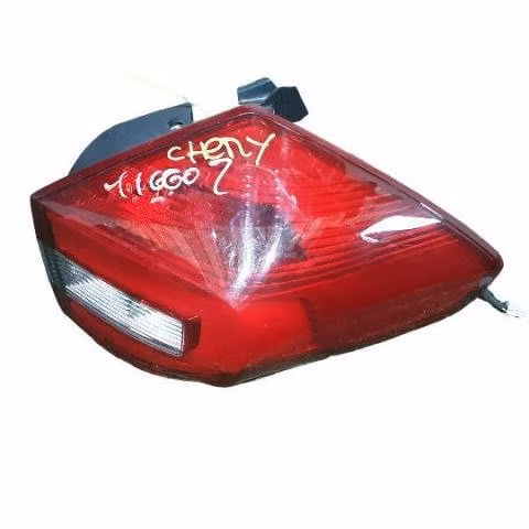 6886 foco derecho chery tiggo 2 2019 detalle