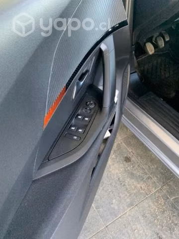 Vendo auto impecable PEUGEOT 2008  2021