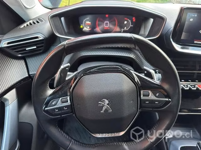 PEUGEOT 2008 año 2021 Diesel