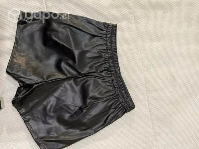 Falda Short de Eco cuero M-L