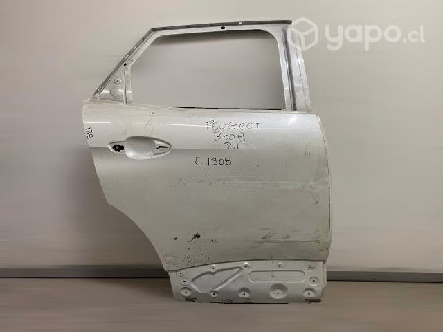 Puerta trasera rh peugeot 3008
