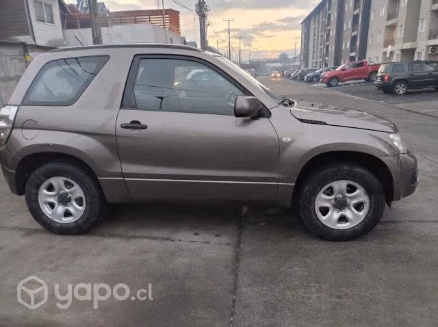 Suzuki grand vitara 2014
