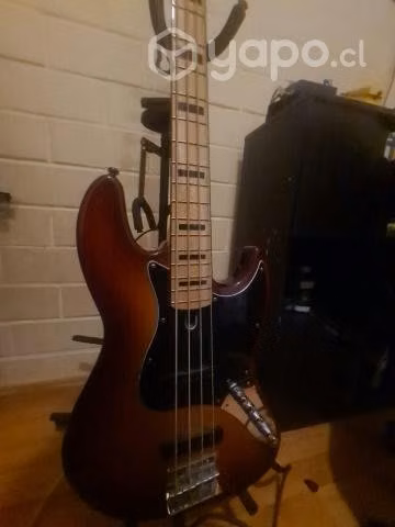 Bajo 4 cuerdas sire v7