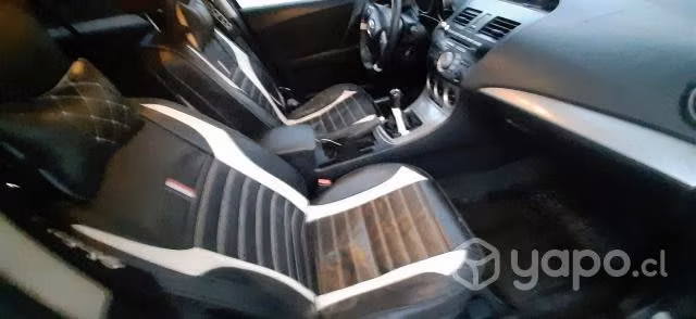Mazda 2010