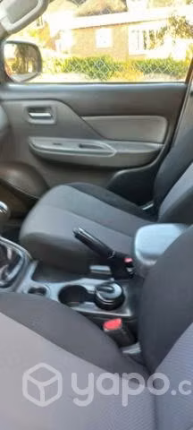 Camioneta Mitsubishi L200 2018