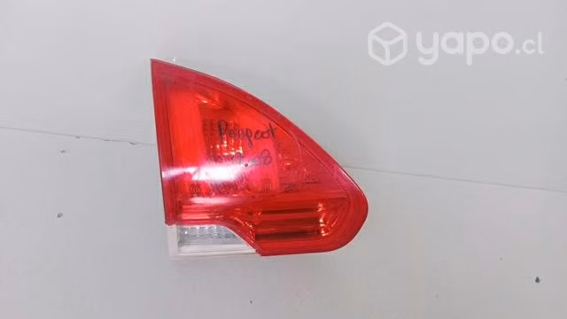 Foco peugeot 2008