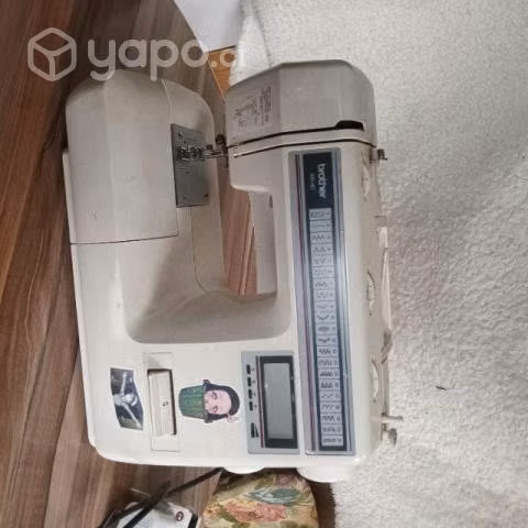 Maquina de coser brother XR-40