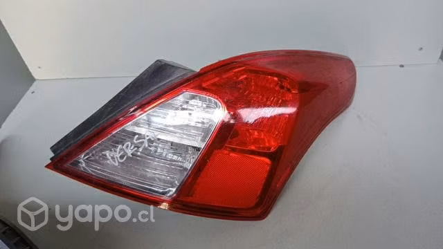 Foco nissan versa