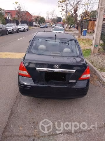 Nissan tiida 2012