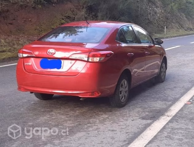 Se vende vehículo seminuevo