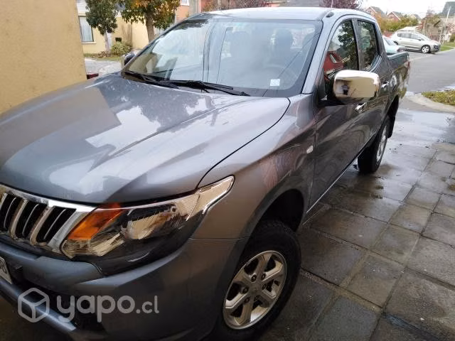 Mitsubishi l200 2017