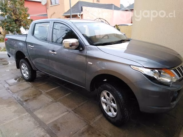 Mitsubishi l200 2017