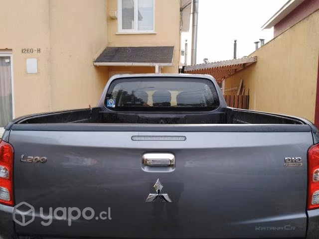 Mitsubishi l200 2017