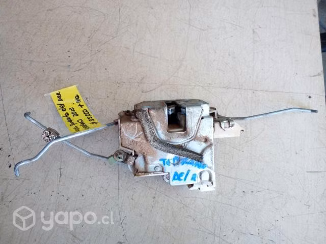 Chapa puerta delantera derec Terrano 2002 al 2014