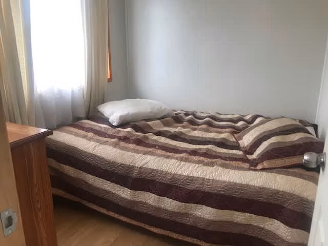 Casa con local comercial