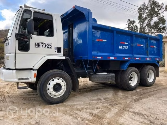 Ford cargo 2831