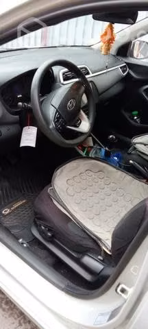 Auto sedan