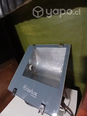 Foco proyector grande faenero con ampolleta se ent