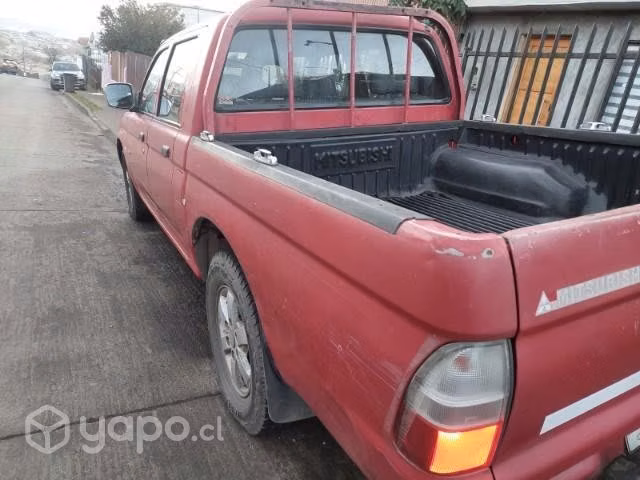 MITSUBISHI L200 2004