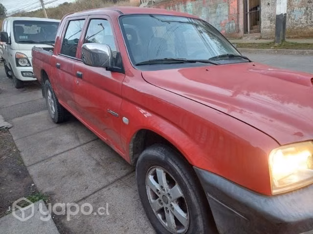 MITSUBISHI L200 2004