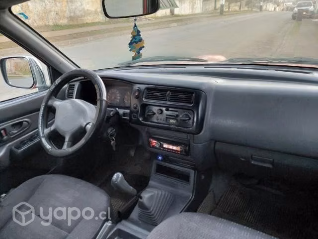MITSUBISHI L200 2004