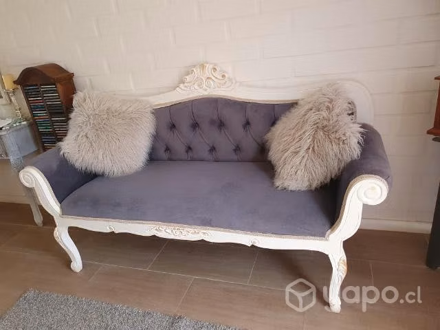 Sofá estilo provenzal gris