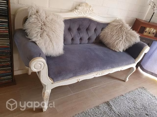 Sofá estilo provenzal gris