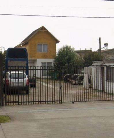 Se vende casa con amplio terreno - Imagen 6