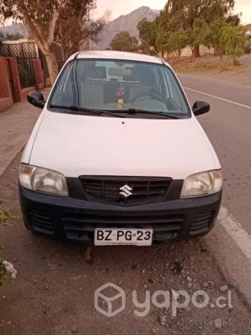 Vendo Suzuki alto, motor 800, por renovación