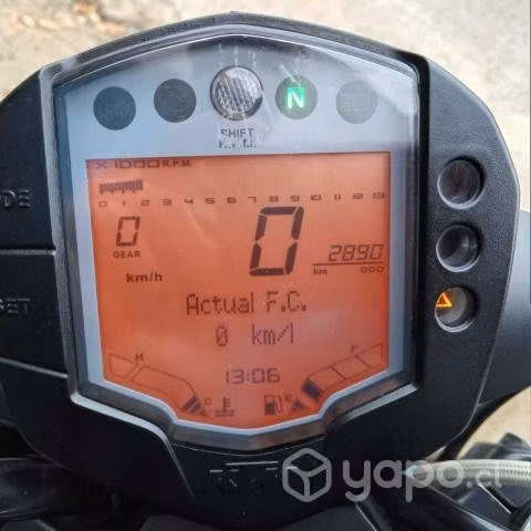 Moto KTM DUKE 250 semi nueva 2023