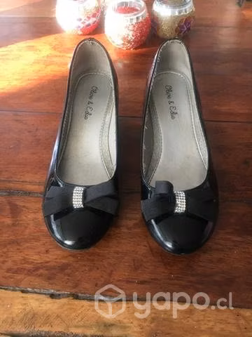 Zapatos/charol con taco en Número 30.