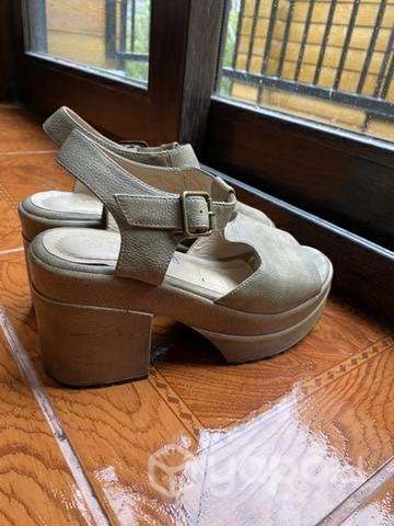 Sandalias semi nuevas - Imagen 2