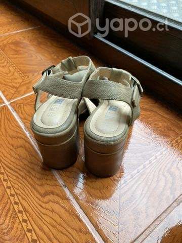 Sandalias semi nuevas - Imagen 3