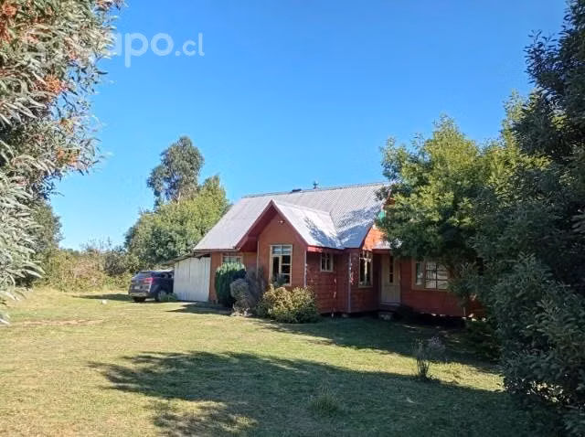 Se vende parcela con casa, bodega y leñera ubicada en la hermosa isla de lemuy,comuna de puqeldon
