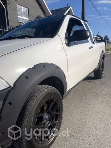 Fiat strada 2014