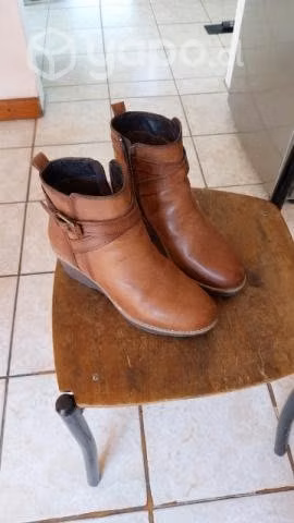 Botas gacel nada de uso - Imagen 2