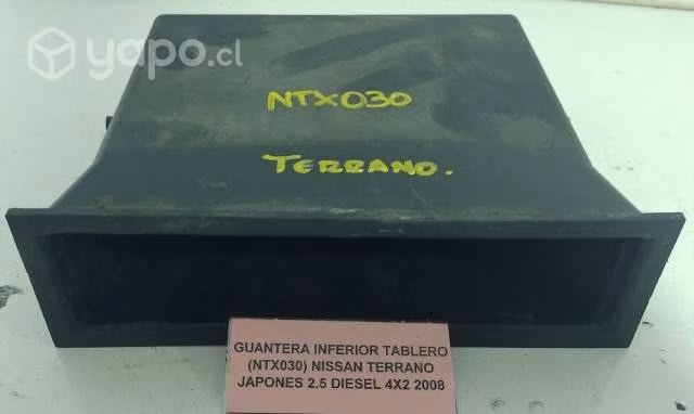 Guantera Infer Tablero (NTX030) Nissan Terrano Jap