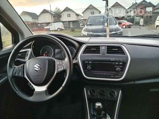 Suzuki s-cross 2015