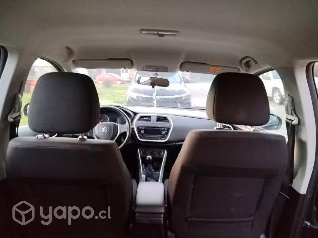 Suzuki s-cross 2015