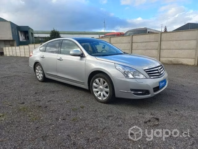 Nissan teana 2011