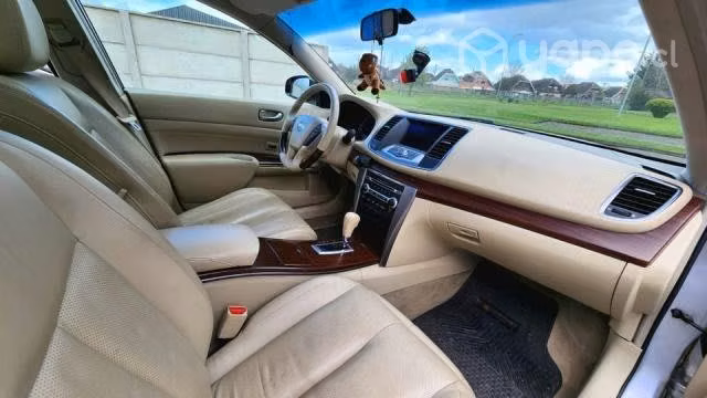 Nissan teana 2011