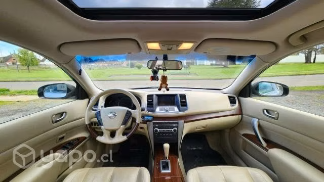 Nissan teana 2011