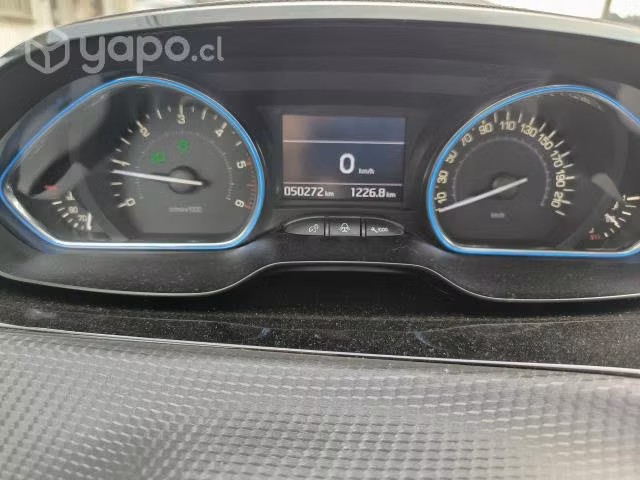 Vendo Peugeot 2008 diesel año 2020