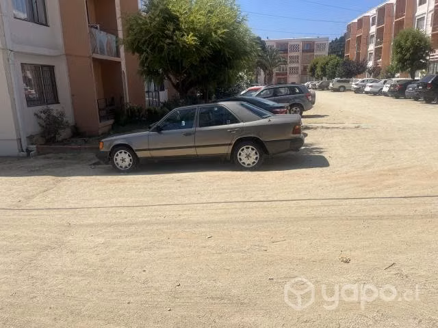 Vendo auto Mercedes Benz automático