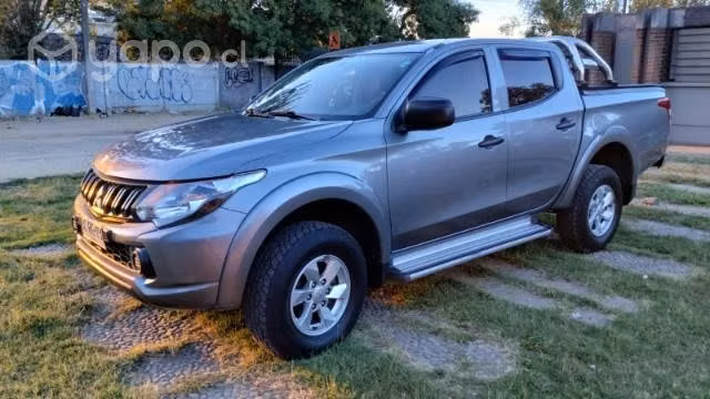 Camioneta mitsubishi 2019