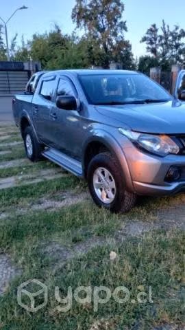 Camioneta mitsubishi 2019