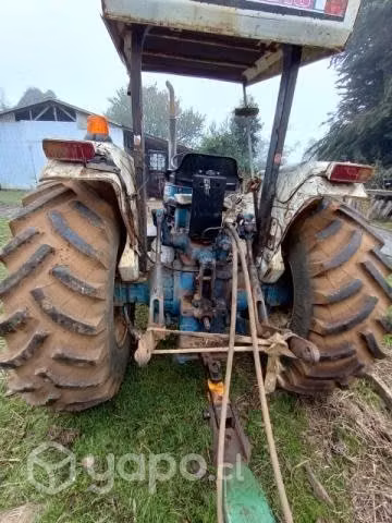 Tractor Ford 5610